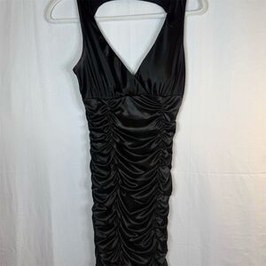 Ruby Rox Womens Size M Black Ruched Bodycon Short Sleeveless V-Neck